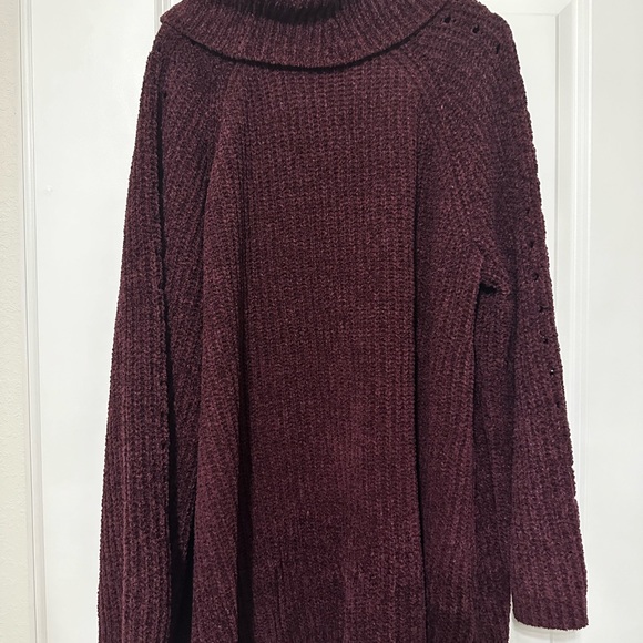 LANE BRYANT Peek-A-Boo Sweater - Picture 4 of 7